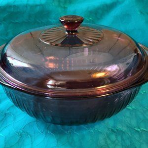 Vintage Pyrex Amethyst Glass Cookware 2Qt Purple Violet Casserole Dish 024 w/Lid